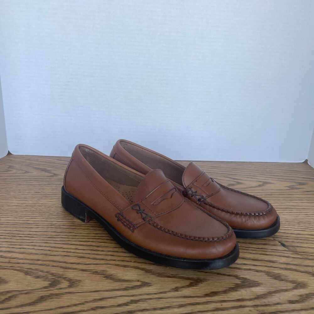 Weejuns Bass Brown Leather Slip on Loafers size 6.5 New without box floor sample